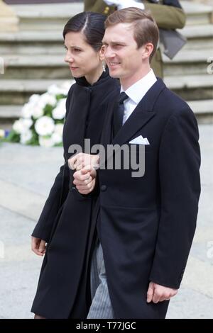 Le Luxembourg. 04 mai, 2019. Les funérailles du défunt Grand-duc Jean de Luxembourg le saturdaynoon 4 mai 2019 à la cathédrale de Luxembourg, ces photos : sortie de la famille royale de la cathédrale après la cérémonie funéraire privé à la crypte de la cathédrale. L'archiduc et l'Archiduchesse Marie-Louise de Christoph Autriche. Crédit photo : obligatoire/ÒLUXPRESS LUXPRESS PressAgency Jean-Claude Ernst' 2, rue de Malines, L-2123 LUXEMBOURG Mobile :  +352 661 432343. ***NOTES AUX RÉDACTEURS : 1. Pas d'utilisation pour des fins publicitaires 2. Le modèle ne libération 3. Aucune responsabilité pour l'utilisation abusive de crédit : CO Banque D'Images