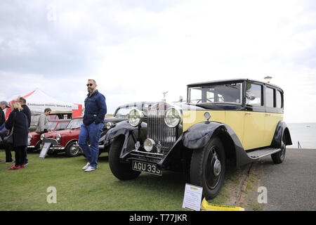 Eastbourne, Royaume-Uni. 5e mai 2019. Uk weather.amateurs de voitures affluent pour un ciel nuageux Eastbourne aujourd'hui. Avec plus de 900 véhicules attendus, le magnifique motors événement se déroule pendant 2 jours sur le week-end férié et est l'un des plus grands événements de ce type sur la côte sud. Credit:Ed Brown/Alamy Live News. Banque D'Images