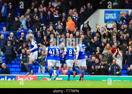 Ipswich, Royaume-Uni. Le 05 mai, 2019. Sky Bet Championship contre Ipswich Town Leeds United ; Ipswich soulignent l'ouverture le pointage avec Flynn Downes objectif. Credit : Georgie Kerr/Nouvelles Images, la Ligue de Football anglaise images sont soumis à licence DataCo Crédit : News Images /Alamy Live News Banque D'Images