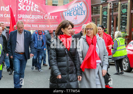 Glasgow, Royaume-Uni. Le 05 mai, 2019. Des représentants et des représentants de nombreux syndicats et partis politiques ont pris part à la traditionnelle journée mai Parade dans le centre-ville de Glasgow. Le défilé a été dirigé par un Pipe Band et le Brass Band avant de terminer à George Square. Credit : Findlay/Alamy Live News Banque D'Images