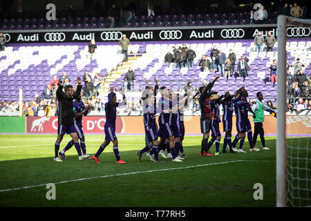 Bruxelles, Belgique. Le 05 mai, 2019. Bruxelles, Belgique - 05 mai : l'équipe célèbre après avoir remporté la Jupiler Pro League play-off 1 match (jour 7) entre le RSC Anderlecht et le Standard de Liège le 05 mai 2019 à Bruxelles, Belgique. (Photo de Frank Abbeloos/Isosport) Credit : Pro Shots/Alamy Live News Banque D'Images