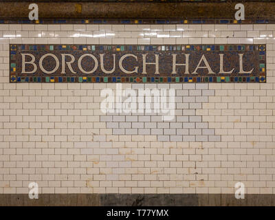 New York City - 28 Février 2019 : La Mairie de métro, le long de la New York City subway. Banque D'Images