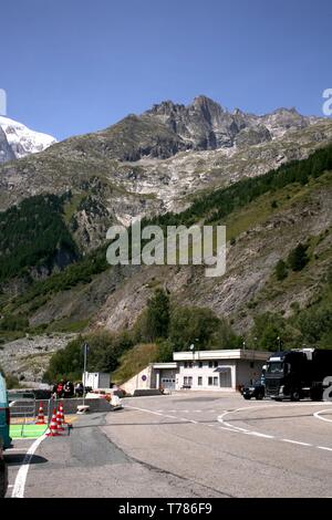 Tunnel du Mont Blanc, côté italien, Banque D'Images