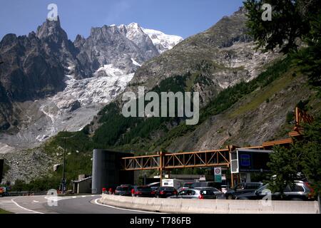 Tunnel du Mont Blanc, côté italien, Banque D'Images