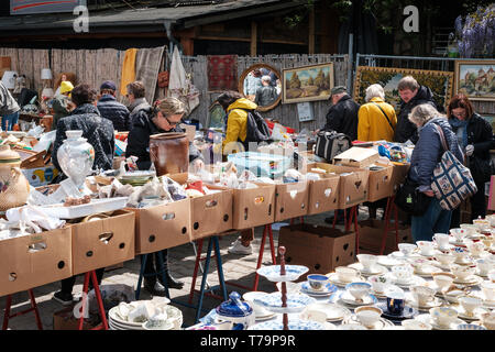 Berlin, Allemagne - Mai 2019 : marché aux puces de Mauerpark le dimanche à Berlin Banque D'Images