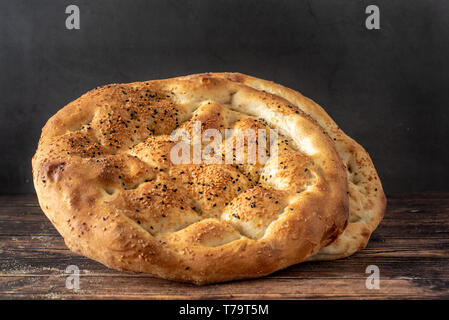 Ramazan Pidesi Ramadan (PITA) pain traditionnel turc pour saint mois de Ramadan Banque D'Images