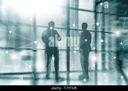 Silhouettes de gens d'affaires sur Cityscape Background. Vie de l'entreprise. Fond d'Universelle Concept. Banque D'Images