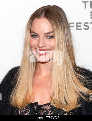New York, NY - 28 Avril 2019 : Margot Robbie assiste à la première de The "merveilles" au cours de la 2019 Tribeca Film Festival au CCMB Theatre Banque D'Images