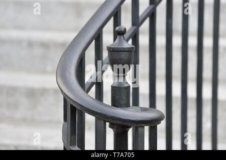 Main courante en fer forgé et l'embout, détail Banque D'Images