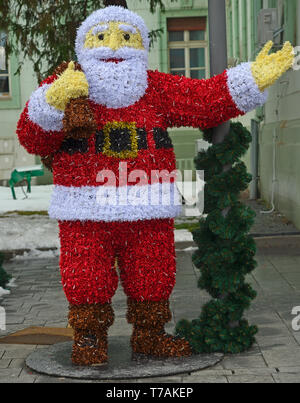 Le père Noël fait de décorations de Noël Banque D'Images