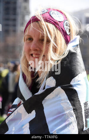 Des centaines d'activistes de l'environnement de l'Extinction, rébellion, ont protesté à la place du Parlement pour exiger une action décisive de la crise des changements climatiques. Banque D'Images