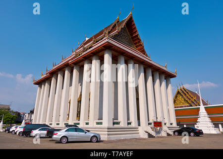 L'image de Bouddha, hall wihan principal, Wat Saket, Pom Prap Sattru Phai district, Bangkok, Thaïlande Banque D'Images