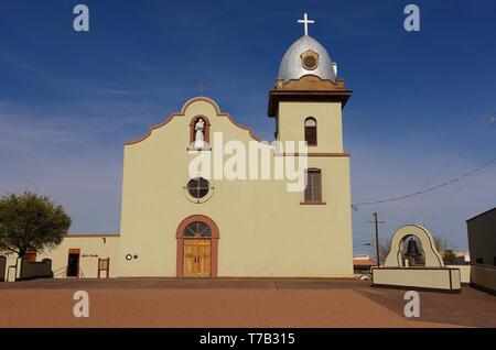 EL PASO, TX - 23 MAR 2019- Vue du monument Ysleta Mission church situé dans l'Ysleta del Sur Pueblo à El Paso, au Texas. Banque D'Images