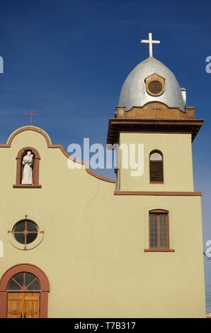 EL PASO, TX - 23 MAR 2019- Vue du monument Ysleta Mission church situé dans l'Ysleta del Sur Pueblo à El Paso, au Texas. Banque D'Images