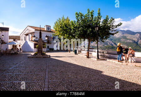 Y Plaza Ayuntamiento de El Castell de Guadalest. Alicante. Communauté de Valence. España Banque D'Images