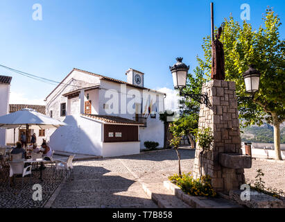 Y Plaza Ayuntamiento de El Castell de Guadalest. Alicante. Communauté de Valence. España Banque D'Images