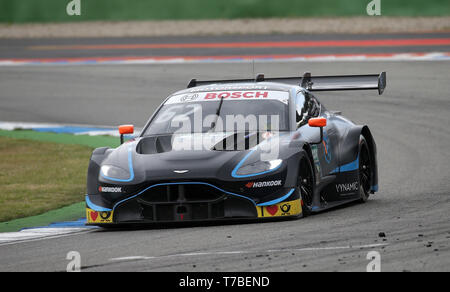 Hockenheim, Allemagne. Le 05 mai, 2019. Sport : Masters allemand de voitures de tourisme, d'Hockenheim - 2ème course : Ferdinand de Habsbourg de l'équipe Aston Martin. Credit : Hasan Bratic/dpa/Alamy Live News Banque D'Images