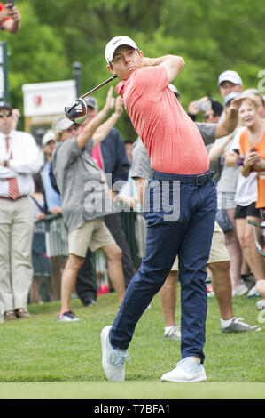 Charlotte, Caroline du Nord, USA. 5 mai, 2019. Rory McIlroy tees off sur le premier trou lors de la ronde finale de la Wells Fargo 2019 Championnat à Quail Hollow Club le 05 mai 2019 à Charlotte, Caroline du Nord. Credit : Spencer Lee/ZUMA/Alamy Fil Live News Banque D'Images