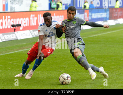 Hamburg, Deutschland. 04 mai, 2019. De gauche à droite : Khaled NAREY (HH), Paulo Otavio (EN), des duels, Action, Football 2e Bundesliga, 32e journée, Hambourg Hambourg Hambourg (HH) - FC Ingolstadt 04 (EN) 0 : 3, à 04.05. 2019 à Hambourg/Allemagne. ¬ | Conditions de crédit dans le monde entier : dpa/Alamy Live News Banque D'Images