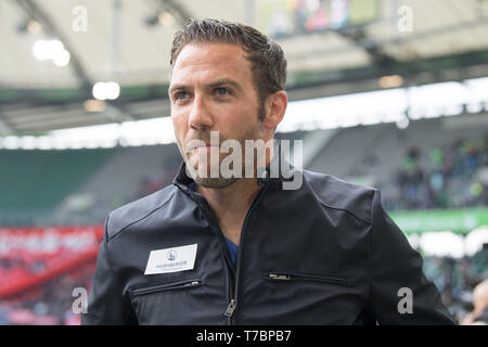 Wolfsburg, Allemagne. 04 mai, 2019. Boris SCHOMMERS (entraîneur, N) avant le match, la mi-temps, le football 1. Bundesliga, 32.journée, VfL Wolfsburg (WOB) - 1.FC Nuremberg 2 : 0, le 04.05.2019 à Wolfsburg/Allemagne. ¬ | Conditions de crédit dans le monde entier : dpa/Alamy Live News Banque D'Images