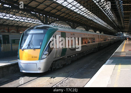 Dublin Connolly, ,l'Irlande, avril 2010, un service de train Iarnrod Eireann Banque D'Images