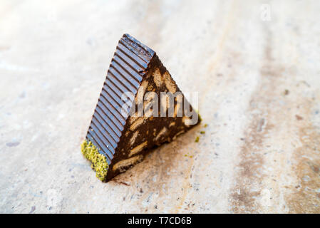 Chocolat pistache délicieux gâteau mosaïque Banque D'Images