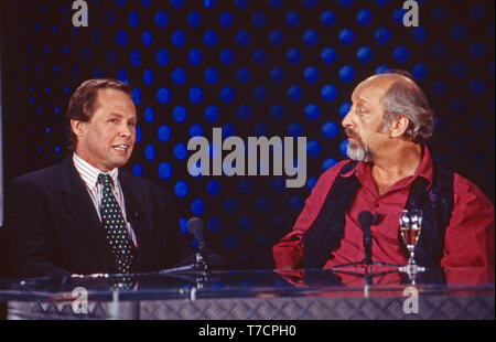 Dallerei Comedy-Talkshow und Jux, Deutschland, 1992, Sänger Peter Kraus und Modérateur Karl Dall Banque D'Images