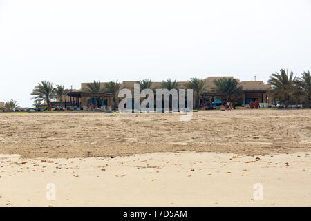 Plage de station de Desert Islands, Abu Dhabi, Emirats Arabes Unis Banque D'Images