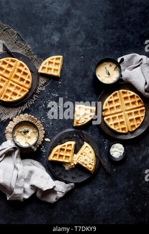 Vegan sans gluten salé de style indien Waffle Dosa Banque D'Images