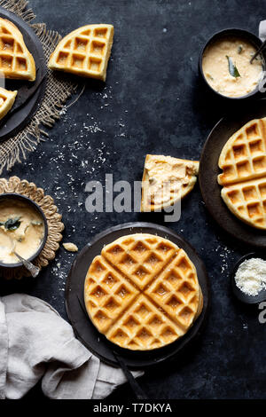 Vegan sans gluten salé de style indien Waffle Dosa Banque D'Images