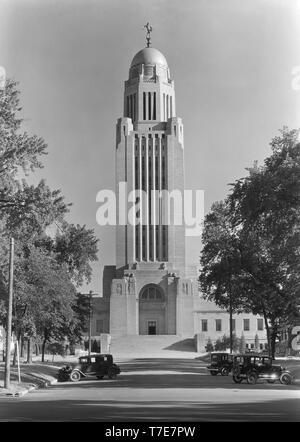 State Capitol Building, Façade Nord Tower, Lincoln, Nebraska, USA, Gottscho-Schleisner Collection, 1934 Banque D'Images