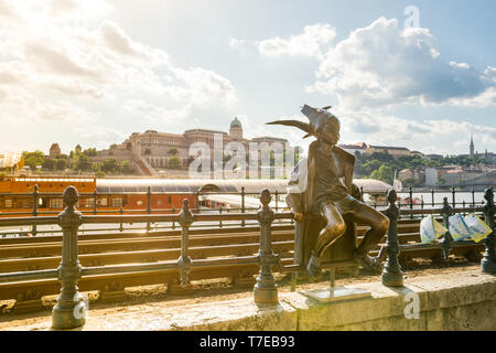 Petite Princesse à Budapest en Hongrie Banque D'Images