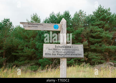 Sign post, national park, Poméranie occidentale Lagoon Salon National Park, Fischland-Darss-Zingst, Mecklembourg-Poméranie-Occidentale, Allemagne, Europe Banque D'Images