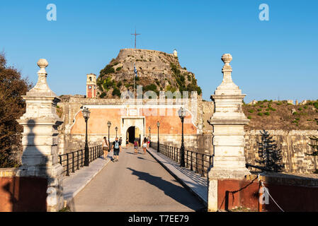 Entrée privée, pont, ancienne forteresse, Kerkyra, Corfou, îles Ioniennes, Grèce Banque D'Images