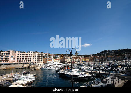 Bateaux dans le port de Cassis, France Banque D'Images