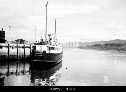 Ferry à vapeur à Mallaig, en Écosse, probablement 1950 Banque D'Images