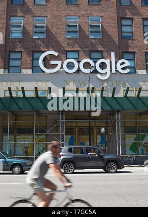 Vue extérieure de l'immeuble de bureaux à Google la Huitième Avenue, Manhattan, New York City, New York, États-Unis d'Amérique Banque D'Images