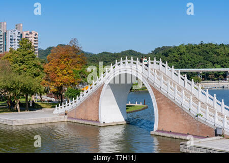 Taipei, DEC 28 : Après-midi vue de la Lune en pont Parc Dahu le Déc 18, 2018 à Taipei, Taïwan Banque D'Images