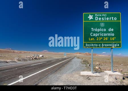 Tropique du Capricorne signe en désert d'Atacama, Chili - Amérique du Sud Banque D'Images