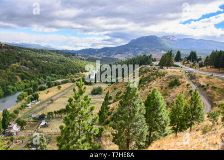 En voyant le Rio Ibanez et Cerro MacKay, Santiago, Chili, Patagonie, Aysen Banque D'Images