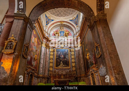 Italie Turin Piedmnt l'Eglise de San Domenico - La Chapelle du Rosaire, avec le retable de l'ancien Banque D'Images