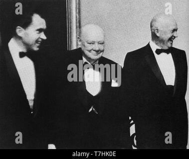 Winston Churchill lors d'une visite aux Etats-Unis avec le président Eisenhower et le vice-président Richard Nixon. Juin 1954 Banque D'Images