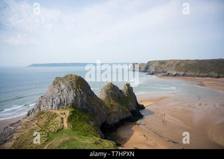 Une vue générale des trois falaises Bay sur la péninsule de Gower dans l'ouest du pays de Galles, Royaume-Uni. Banque D'Images