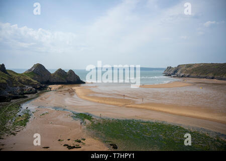 Une vue générale des trois falaises Bay sur la péninsule de Gower dans l'ouest du pays de Galles, Royaume-Uni. Banque D'Images