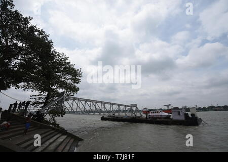 La ville de Howrah, Inde. 4 mai, 2019. Jardin botanique de ferry sur le fleuve Hooghly ghat le jour après le cyclone Fani peut avoir été frappé de Calcutta. Banque D'Images