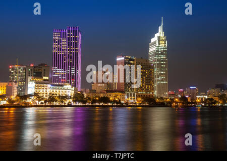 Centre ville de Saigon, avec la tour Bitexco, District 1, Ho Chi Minh City, Vietnam, Asie Banque D'Images