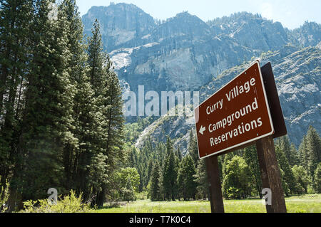 Signe pour Curry Village in Yosemite National Park California USA Banque D'Images