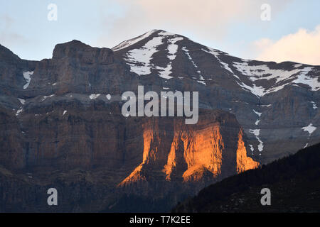 Espagne, Aragon, province de Huesca, Torla, Ordesa et Monte Perdido Parc national Ordesa y Monte Perdido (Parque Nacional), classée au Patrimoine Mondial de l'UNESCO, le canyon d'Ordesa Banque D'Images