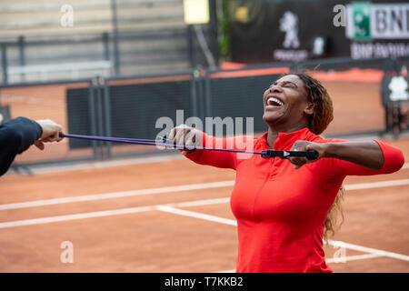 Rome, Italie. Le 08 mai, 2019. Serena Williams de USA au cours de sa session de formation au cours d'Internazionali BNL D'Italia Italian Open au Foro Italico, Rome, Italie, le 8 mai 2019. Credit : UK Sports Photos Ltd/Alamy Live News Banque D'Images