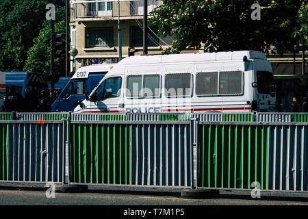 Paris France le 04 mai 2019 Vue sur les voitures de la Police nationale française à l'intervention pendant les protestations de la Yellow Jackets Banque D'Images